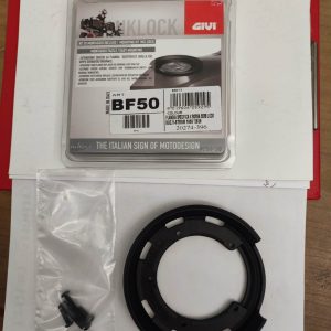 Paravento Vespa 2003 Parabrezza GIVI Per Piaggio Vespa 125/200 Granturismo 2003 | Schermo Paravento 51.5x69.5 Cm | Con Attacchi Originali Parabrezza Vespa 125 Primavera