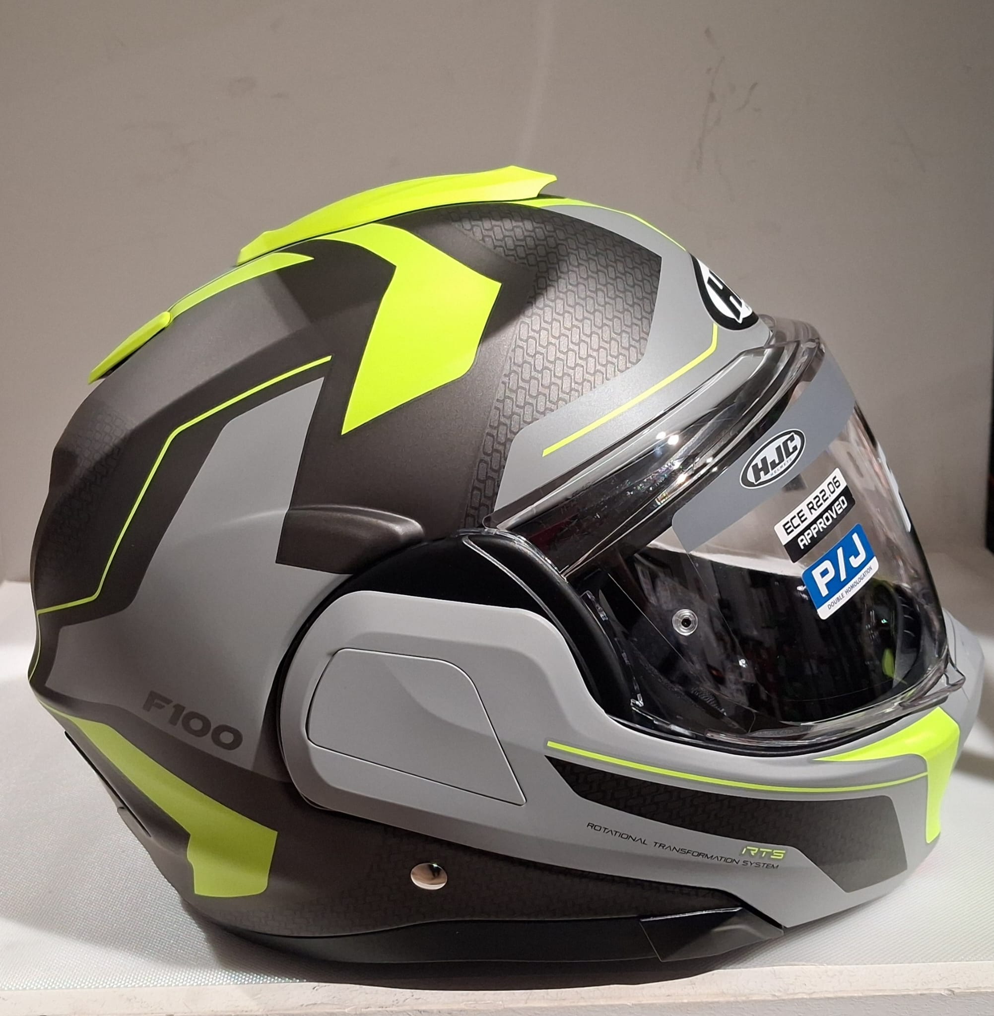 WhatsApp Image 2025-12-18 at 16.06.50 (1)